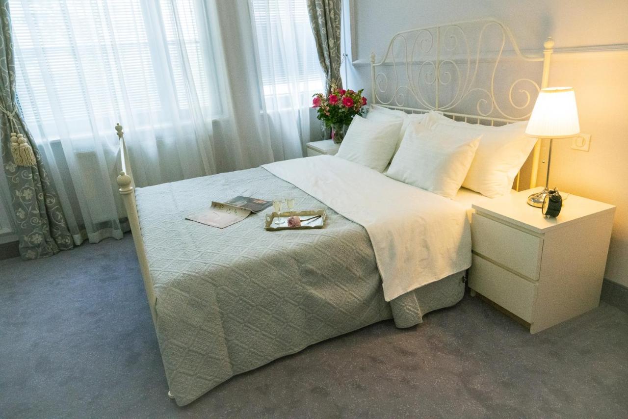 Almandine Aparthotel Praag