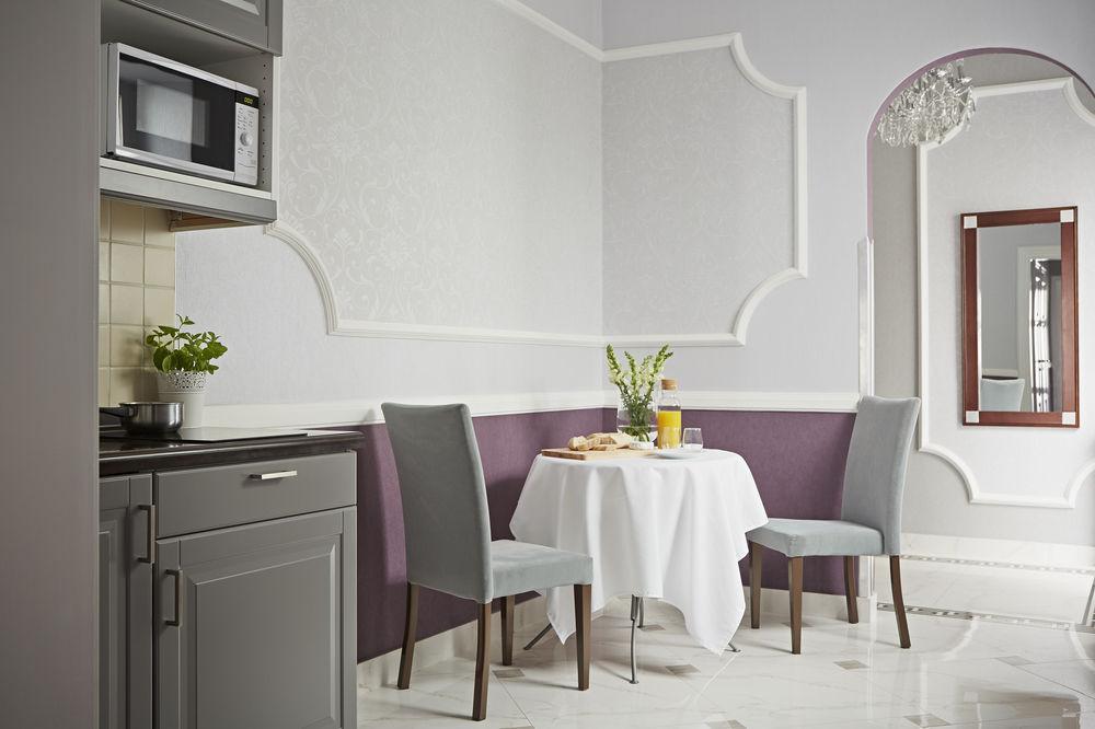 Almandine Aparthotel Praag